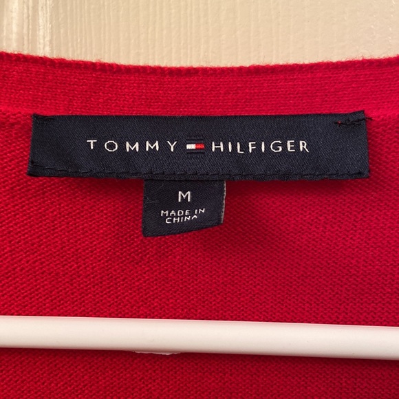 #21 Tommy Hilfiger Sweater Red Gold Studs WM SZ M V Neck 🥰 - Picture 10 of 11